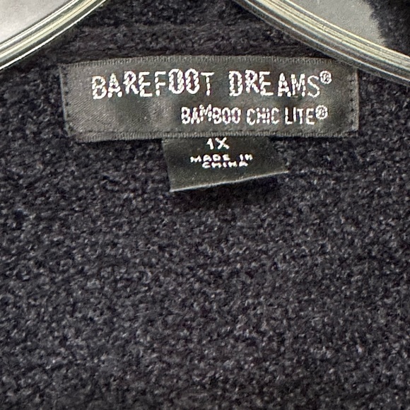 Barefoot dreams CozyChic Lite® Island Wrap 1X - Picture 5 of 6